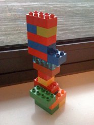 wieża z klocków Lego Duplo